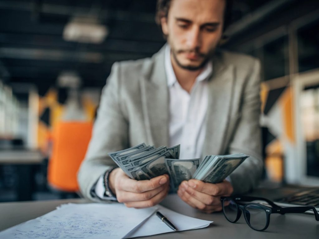 علل شایع اضطراب مالی